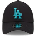 justerbar-marinebla-buet-kasket-med-blat-logo-9forty-league-essential-los-angeles-dodgers-mlb-fra-new-era