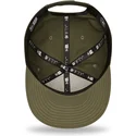 gron-fladskygget-snapback-kasket-med-gront-logo-9fifty-league-essential-fra-los-angeles-dodgers-mlb-fra-new-era