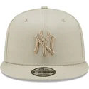 gra-flad-snapback-kasket-med-grat-logo-9fifty-league-essential-fra-new-york-yankees-mlb-fra-new-era