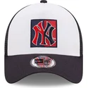 hvid-og-marinebla-a-frame-team-patch-trucker-cap-fra-new-york-yankees-mlb-fra-new-era
