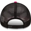 gorra-trucker-hvid-sort-og-lyserod-dumplings-food-pack-fra-new-era