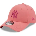 new-york-yankees-mlb-new-era-9forty-league-essential-rosa-justerbar-buet-kasket-med-rosa-logo