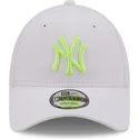 gra-justerbar-buet-kasket-med-gront-logo-9forty-neon-pack-fra-new-york-yankees-mlb-fra-new-era