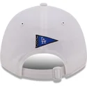 justerbar-hvid-buet-kasket-med-gyldent-logo-9forty-stadium-food-fra-los-angeles-dodgers-mlb-fra-new-era