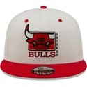 hvid-og-rod-flat-cap-snapback-9fifty-white-crown-fra-chicago-bulls-nba-fra-new-era