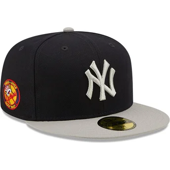 flad-kasket-marinebla-og-gra-justeret-59fifty-sidepatch-fra-new-york-yankees-mlb-fra-new-era