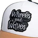 hvid-sort-og-brun-trucker-kasket-high-rider-ww16-fra-wheels-and-waves