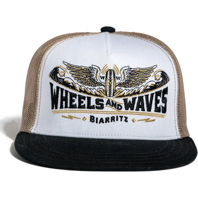 flad-trucker-kasket-hvid-sort-og-guld-spitfire-gold-ww19-fra-wheels-and-waves