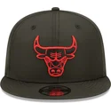 sort-snapback-kasket-med-flad-skygge-og-rodt-logo-9fifty-neon-pack-fra-chicago-bulls-nba-af-new-era