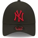 new-era-new-york-yankees-mlb-9forty-league-essential-sort-justerbar-buet-kasket-med-rodt-logo