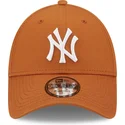 kasketter-buet-brun-justerbar-rem-9forty-league-essential-fra-new-york-yankees-mlb-af-new-era