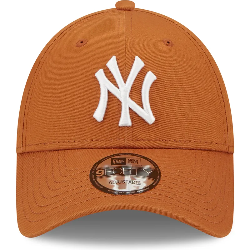 kasketter-buet-brun-justerbar-rem-9forty-league-essential-fra-new-york-yankees-mlb-af-new-era