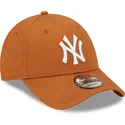 kasketter-buet-brun-justerbar-rem-9forty-league-essential-fra-new-york-yankees-mlb-af-new-era