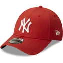 kasketter-buet-rod-justerbar-rem-9forty-league-essential-fra-new-york-yankees-mlb-af-new-era
