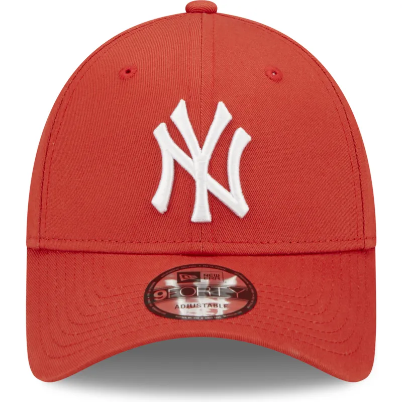 kasketter-buet-rod-justerbar-rem-9forty-league-essential-fra-new-york-yankees-mlb-af-new-era