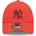 kasketter-buet-rod-justerbar-rem-9forty-seasonal-infill-fra-new-york-yankees-mlb-af-new-era
