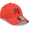 kasketter-buet-rod-justerbar-rem-9forty-seasonal-infill-fra-new-york-yankees-mlb-af-new-era