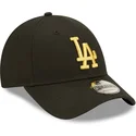 sort-justerbar-kasket-med-buet-skygge-og-gyldent-logo-9forty-metallic-los-angeles-dodgers-mlb-fra-new-era