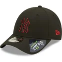 sort-buet-snapback-kasket-med-rodt-logo-9forty-neon-pack-repreve-fra-new-york-yankees-mlb-af-new-era