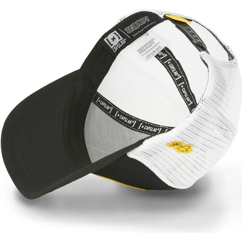 kasketter-buet-sort-snapback-snoopy-jordnodder-af-capslab