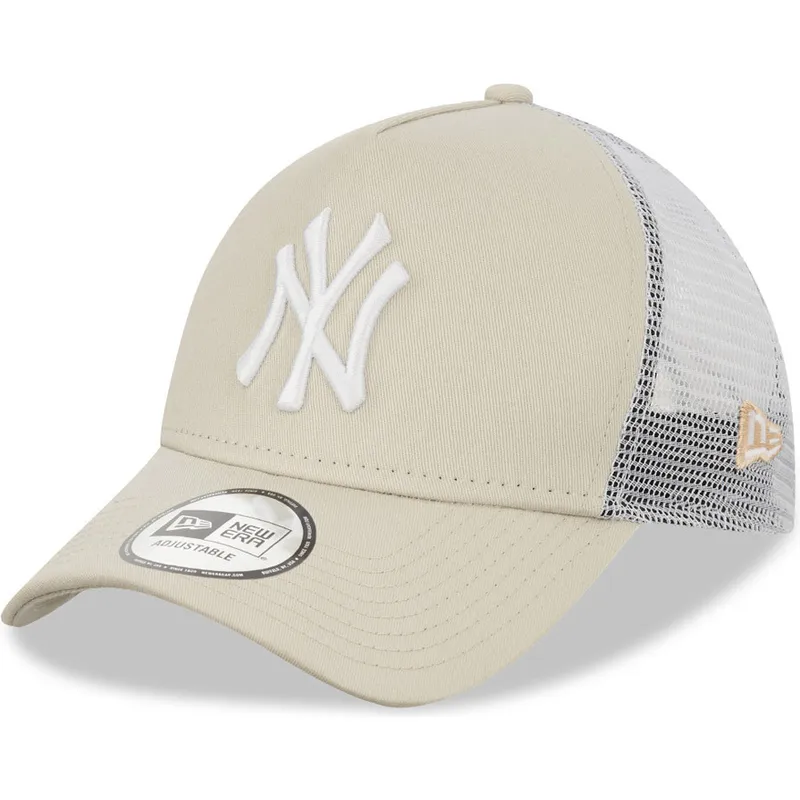 beige-og-hvid-trucker-kasket-9forty-a-frame-fra-new-york-yankees-mlb-fra-new-era