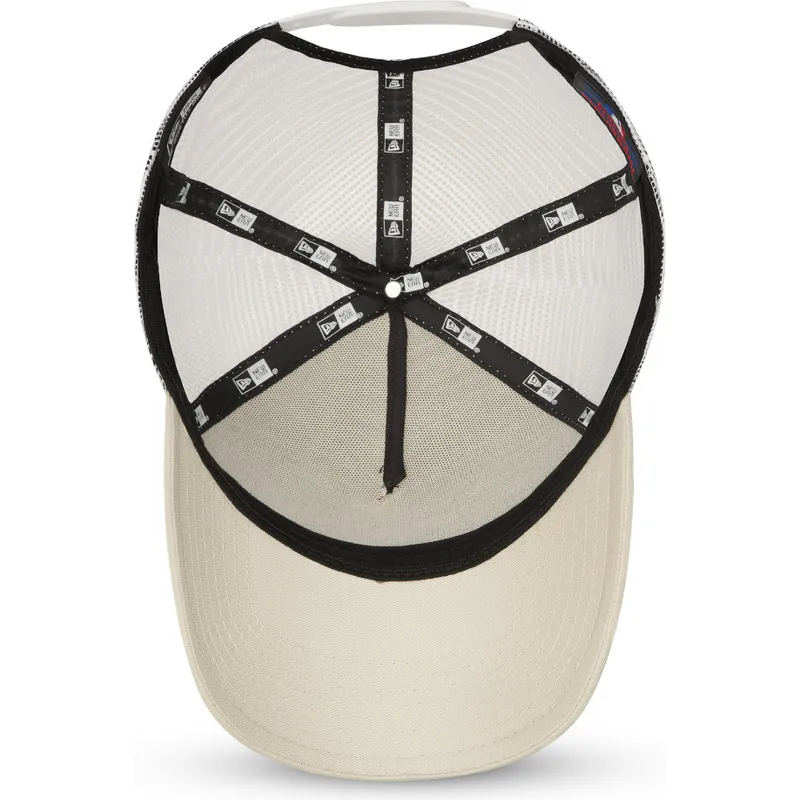 beige-og-hvid-trucker-kasket-9forty-a-frame-fra-new-york-yankees-mlb-fra-new-era