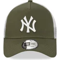 gron-og-hvid-trucker-kasket-9forty-a-frame-fra-new-york-yankees-mlb-fra-new-era