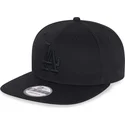 sort-flad-snapback-kasket-med-sort-logo-9fifty-fra-los-angeles-dodgers-mlb-fra-new-era