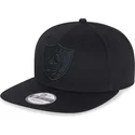 sort-flat-snapback-kasket-med-sort-logo-9fifty-fra-las-vegas-raiders-nfl-fra-new-era