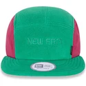 new-era-camper-polartec-fleece-justerbar-gron-og-lyserod-flad-kasket