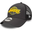 los-angeles-lakers-nba-new-era-9forty-home-field-gra-justerbar-trucker-kasket