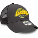 kasketter-buet-gra-justerbar-rem-9forty-home-field-fra-los-angeles-lakers-nba-af-new-era