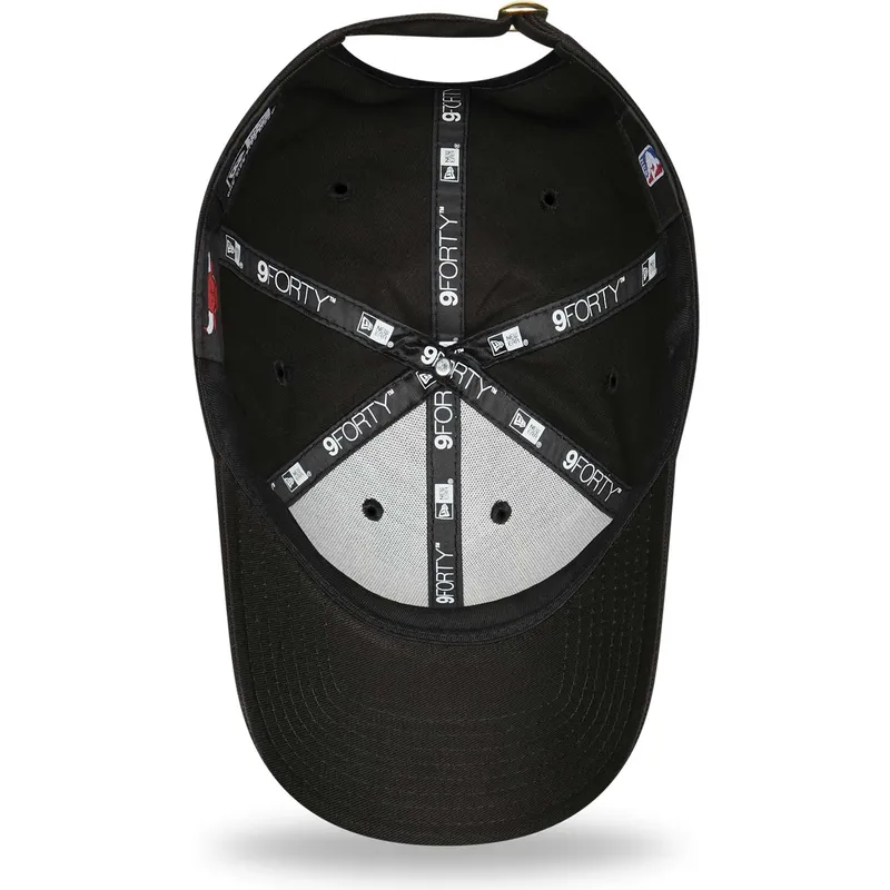 kasketter-buet-sort-justerbar-rem-dorado-9forty-metallic-fra-chicago-bulls-nba-af-new-era kasketter-buet-sort-justerbar-rem-dorado-9forty-metallic-fra-chicago-bulls-nba-af-new-era