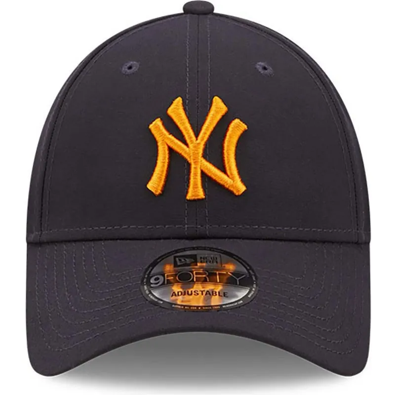 kasketter-buet-marinebla-justerbar-rem-9forty-repreve-fra-new-york-yankees-mlb-af-new-era