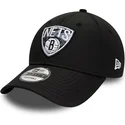 kasketter-buet-sort-justerbar-rem-9forty-print-infill-fra-brooklyn-nets-nba-af-new-era