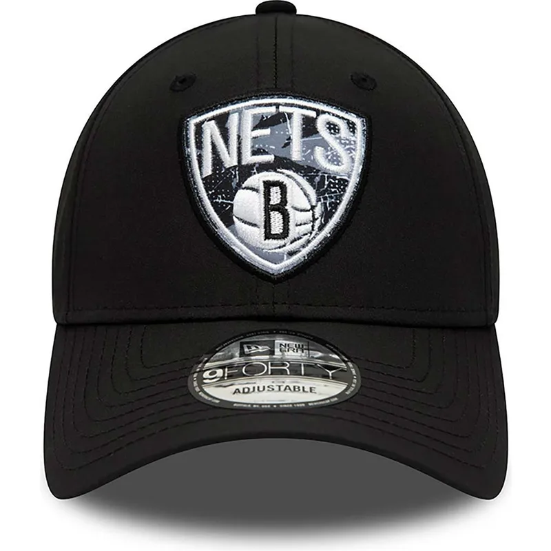 kasketter-buet-sort-justerbar-rem-9forty-print-infill-fra-brooklyn-nets-nba-af-new-era