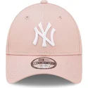 new-era-new-york-yankees-mlb-9forty-league-essential-justerbar-pink-kasket-med-buet-skygge-og-hvidt-logo