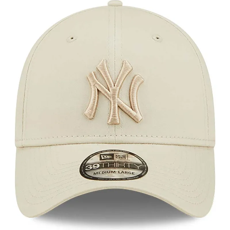 buet-beige-fitted-kasket-med-beige-logo-39thirty-league-essential-fra-new-york-yankees-mlb-fra-new-era