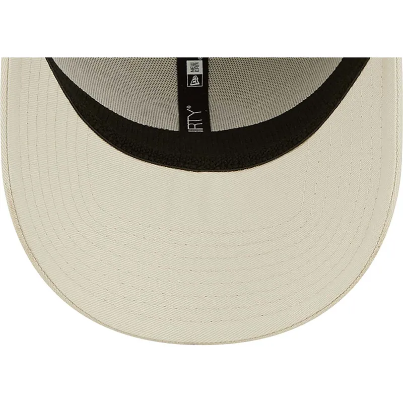 buet-beige-fitted-kasket-med-beige-logo-39thirty-league-essential-fra-new-york-yankees-mlb-fra-new-era