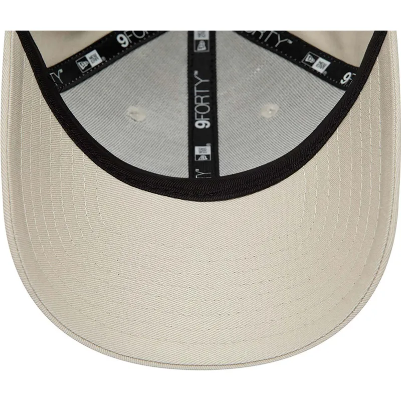 kasketter-buet-beige-justerbar-rem-9forty-fra-bugs-bunny-looney-tunes-af-new-era