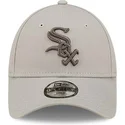 beige-justerbar-buet-kasket-til-drenge-9forty-league-essential-chicago-white-sox-mlb-fra-new-era