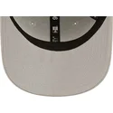beige-justerbar-buet-kasket-til-drenge-9forty-league-essential-chicago-white-sox-mlb-fra-new-era