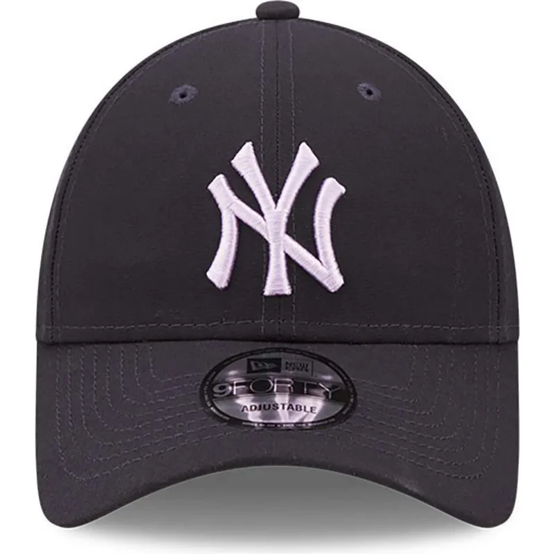 kasketter-buet-marinebla-justerbar-rem-9forty-repreve-fra-new-york-yankees-mlb-af-new-era