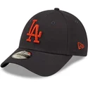 kasketter-buet-marinebla-justerbar-rem-til-barn-marron-9forty-league-essential-fra-los-angeles-dodgers-mlb-af-new-era