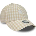 new-era-new-york-yankees-mlb-9forty-gingham-justerbar-beige-kurvet-kasket-til-kvinder