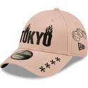 justerbar-lyserod-tokyo-9forty-graphic-kasket-med-buet-skygge-fra-new-era