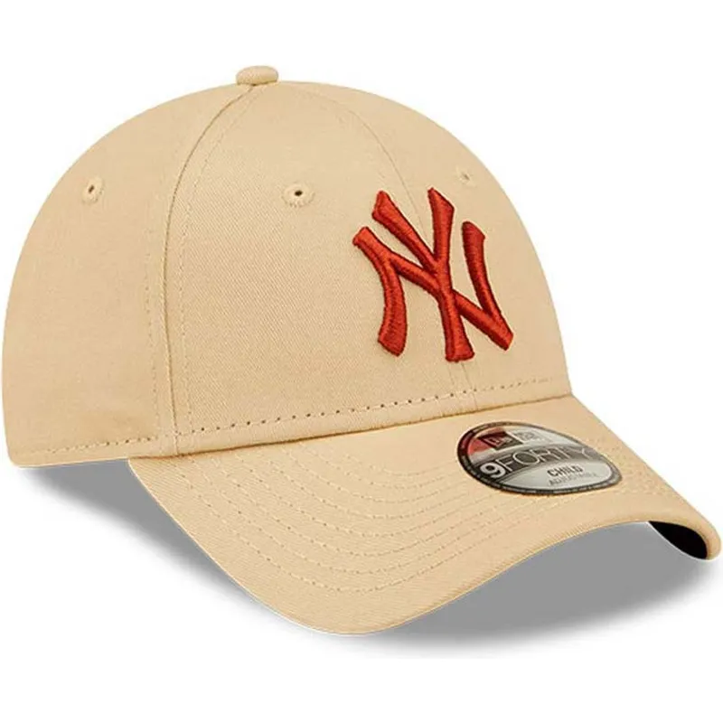 kasketter-buet-beige-justerbar-rem-til-barn-marron-9forty-league-essential-fra-new-york-yankees-mlb-af-new-era