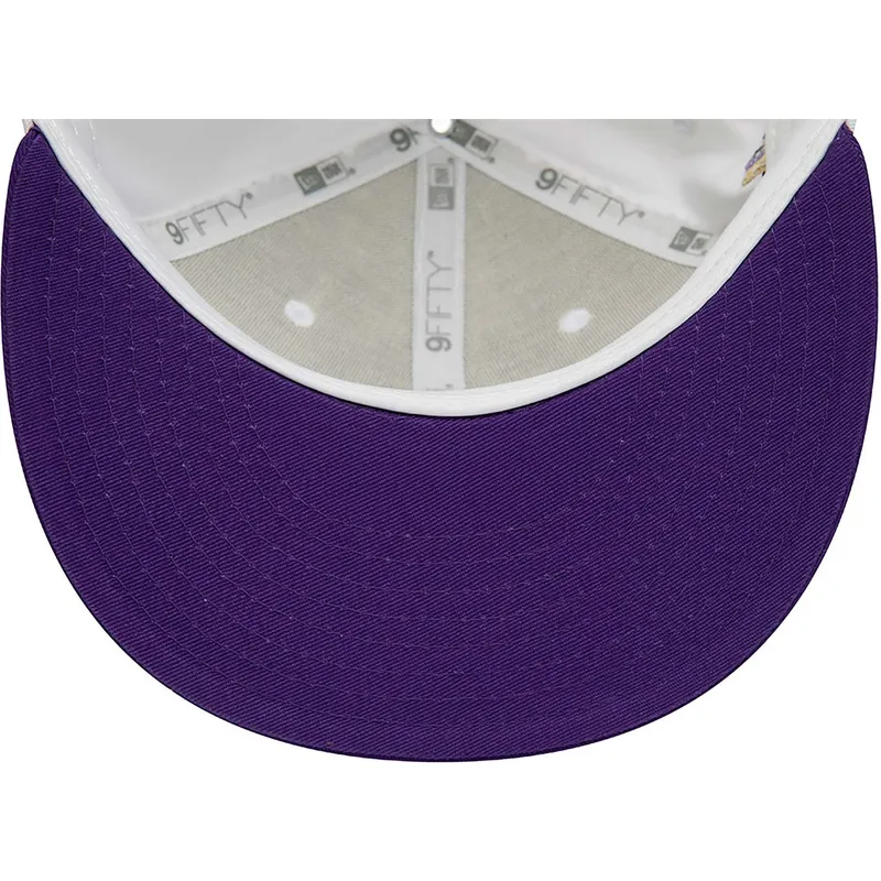 kasketter-flad-hvid-snapback-9fifty-crown-patches-champions-fra-los-angeles-lakers-nba-af-new-era