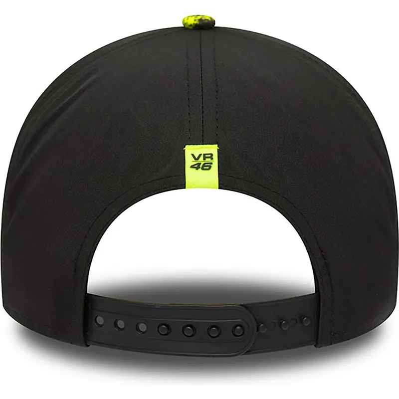 kasketter-buet-gul-snapback-valentino-rossi-vr46-9forty-all-over-print-fra-valentino-rossi-vr46-motogp-af-new-era