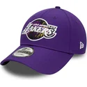 justerbar-9forty-violet-buet-kasket-med-print-fra-los-angeles-lakers-nba-af-new-era